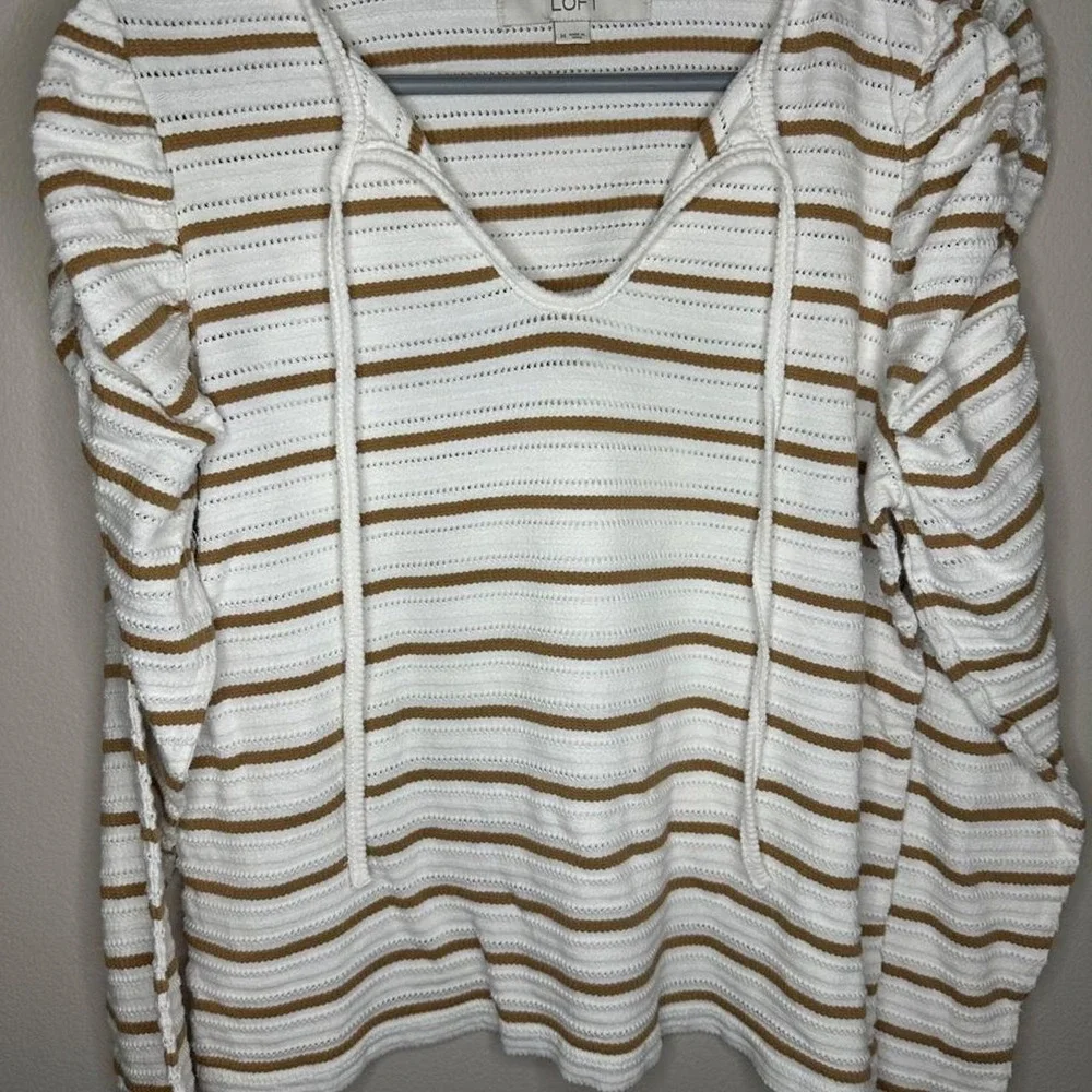 LOFT Womens White Brown Striped Ruffle Puff Sleeve Tie Neck Top Size M